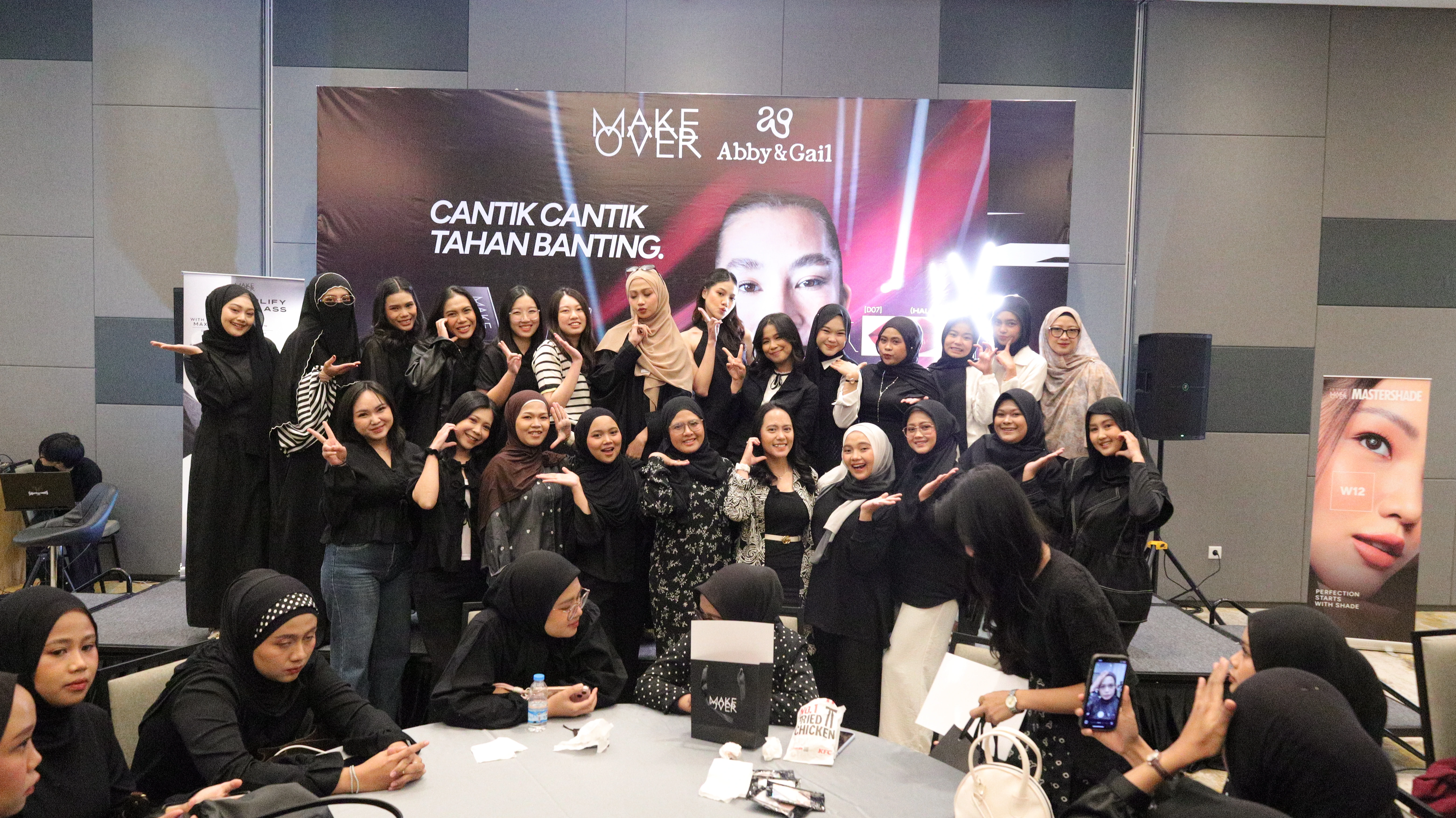 Beauty Class Terbesar Make Over x Abby and Gail