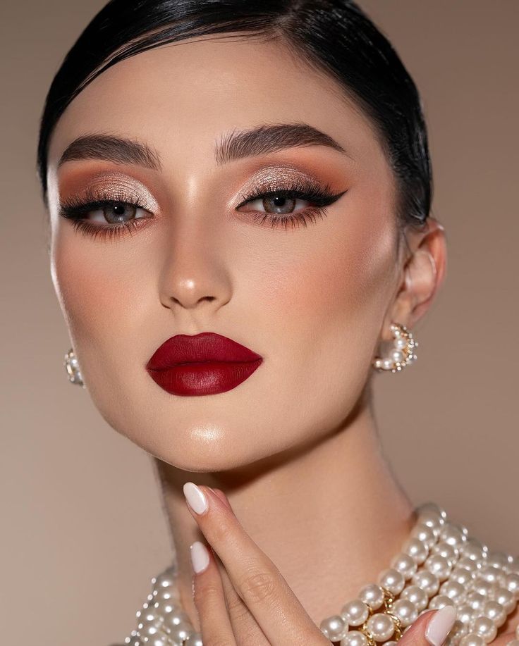 lip bold trend makeup